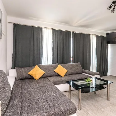 7 Bedroom Awesome In Holiday home