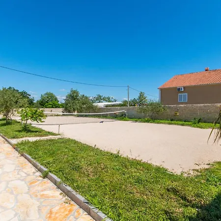 Holiday home 7 Bedroom Awesome In *