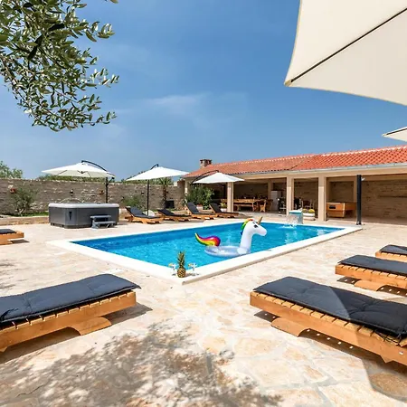 7 Bedroom Awesome In Holiday home Polaca