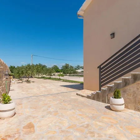 7 Bedroom Awesome In Ferienhaus