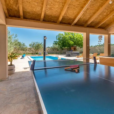 7 Bedroom Awesome In Ferienhaus *