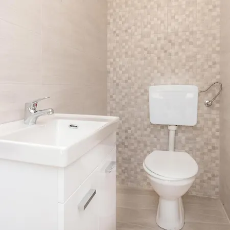 7 Bedroom Awesome In Vikendica Polaca