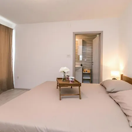 7 Bedroom Awesome In