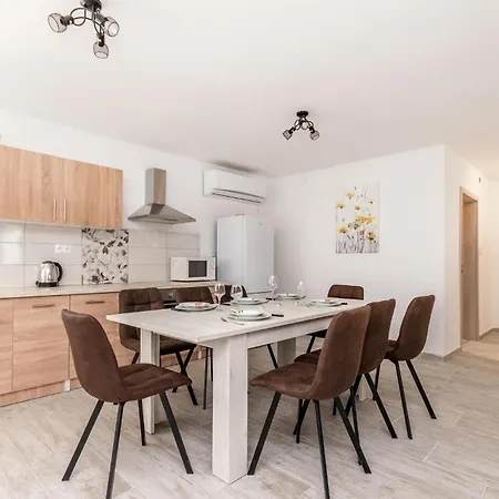 7 Bedroom Awesome In 펜션 *