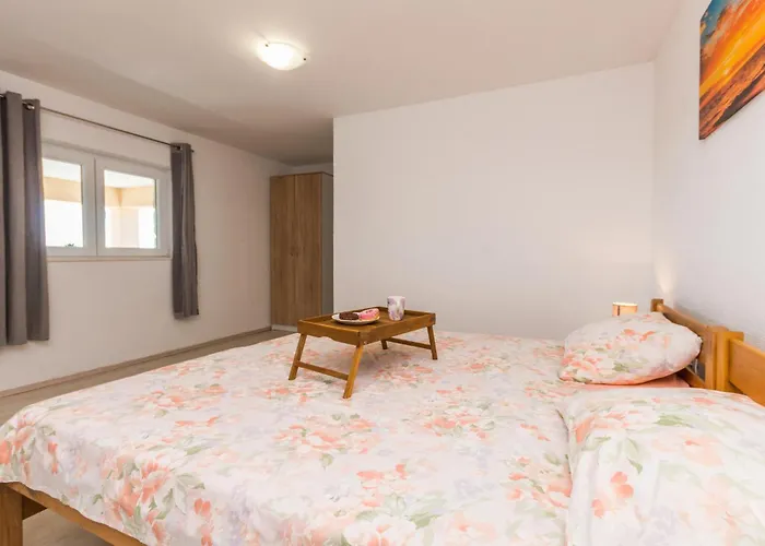 7 Bedroom Awesome In Hébergement de vacances Polaca
